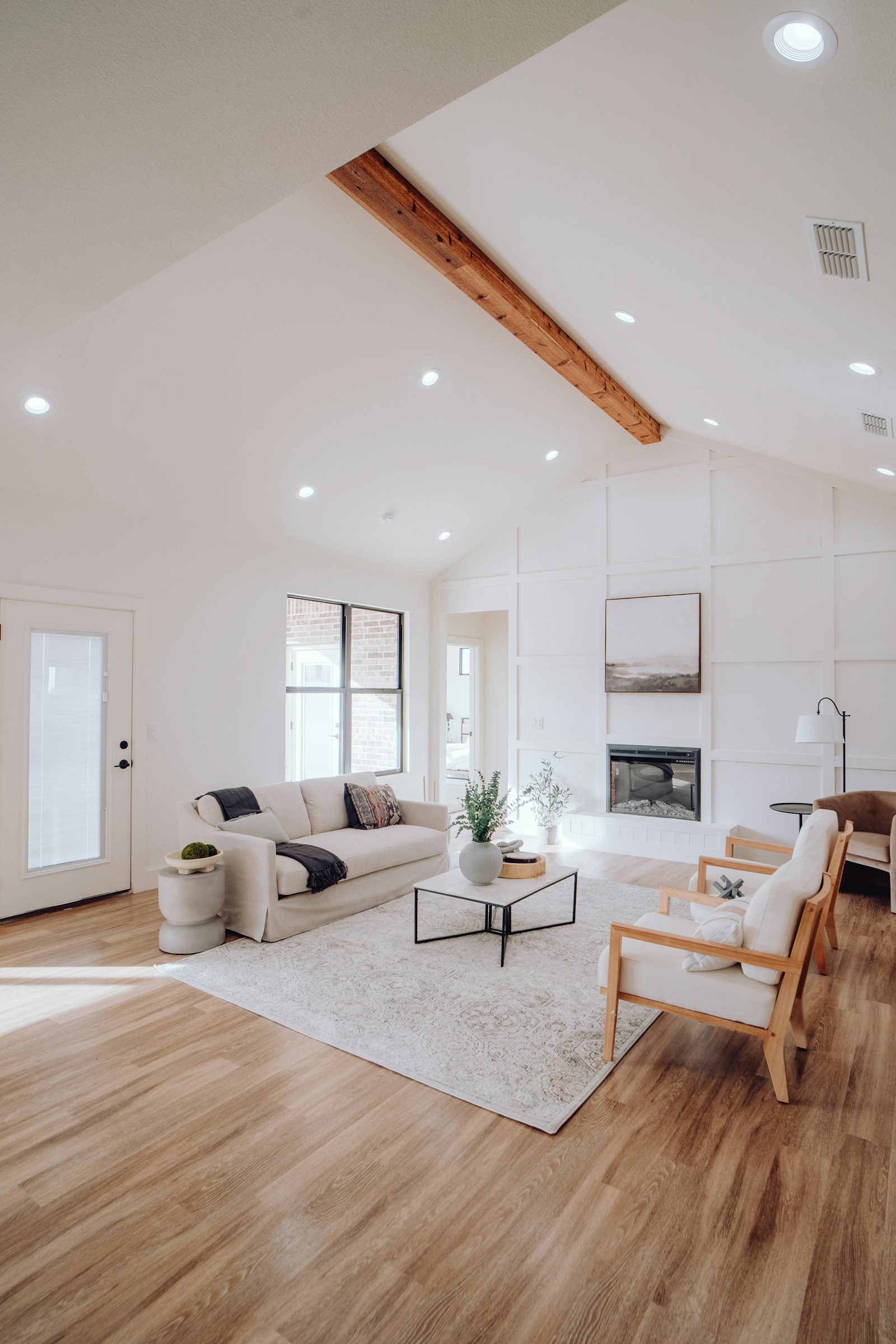 Freshly painted living room with crisp lines and a smooth finish